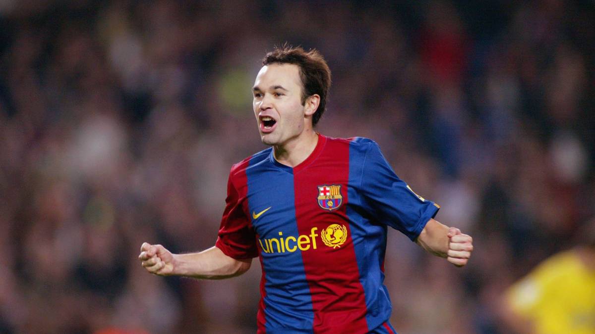 PLATZ 3: Andres Iniesta - 35 Titel: Schon seit 2005 - damals noch mit vollerem Haupthaar - holt Andres Iniesta Titel mit dem FC Barcelona. 34 sind es bis jetzt. Eine Großzahl davon gab es unter Trainer Pep Guardiola. Bei Vissel Kobe in Japan stockt nun seine Titelsammlung