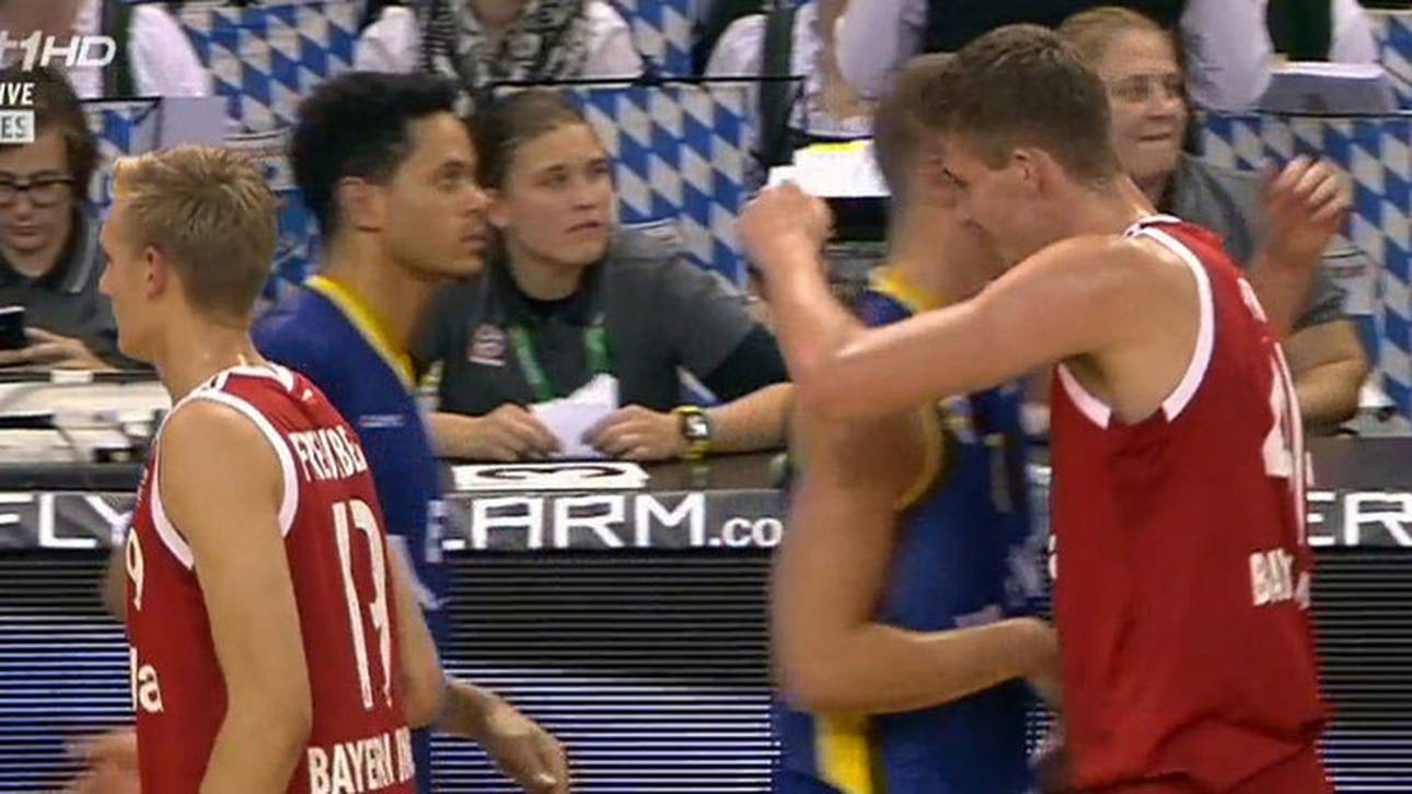 FC Bayern startet mit Kantersieg