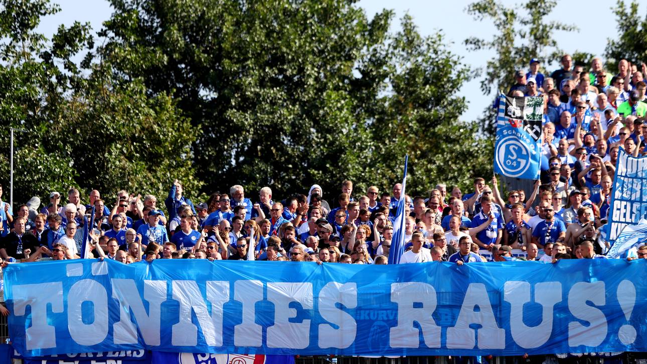 Schalke-Boss warnt trotz Sieg