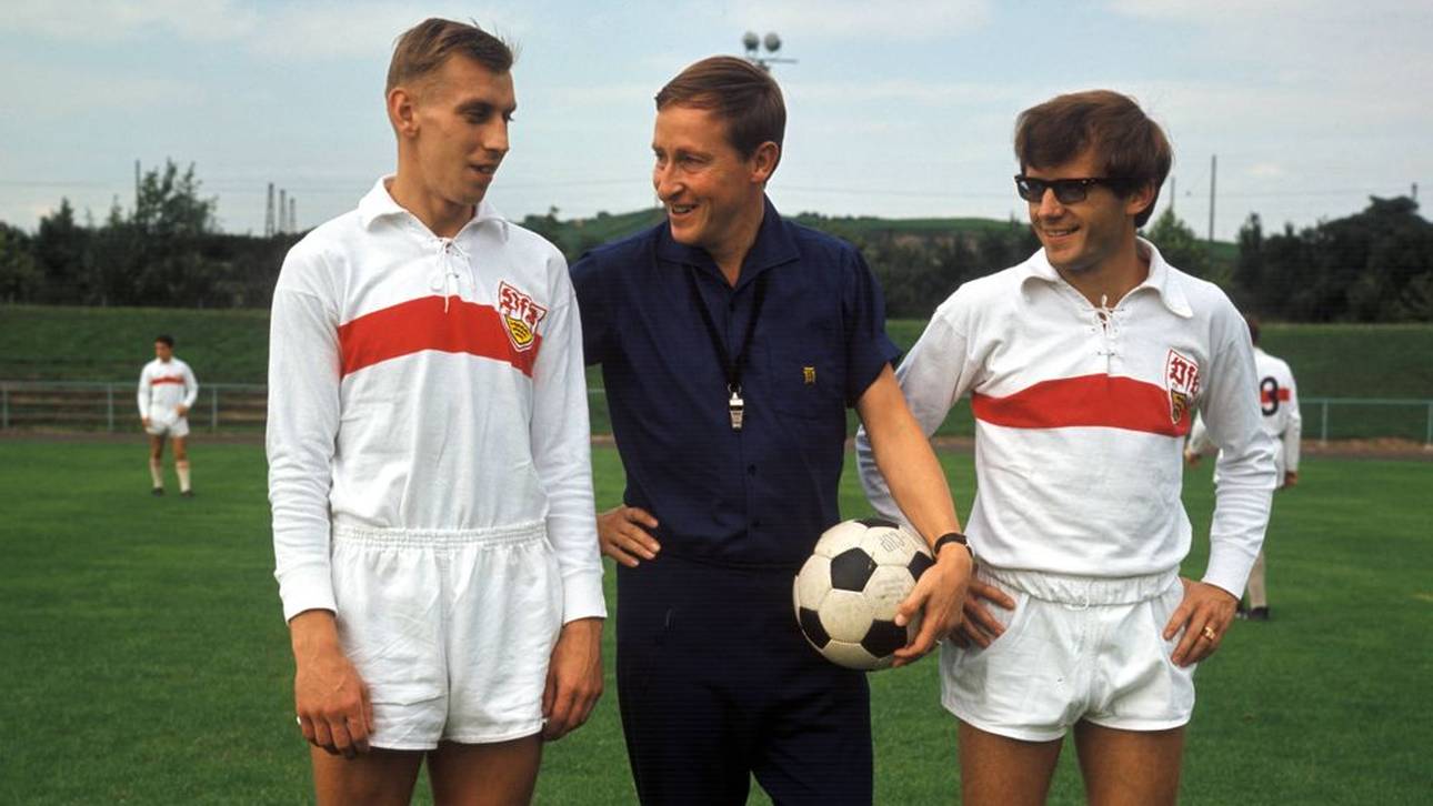 Rudi Gutendorf als Trainer des VfB Stuttgart im Jahr 1966