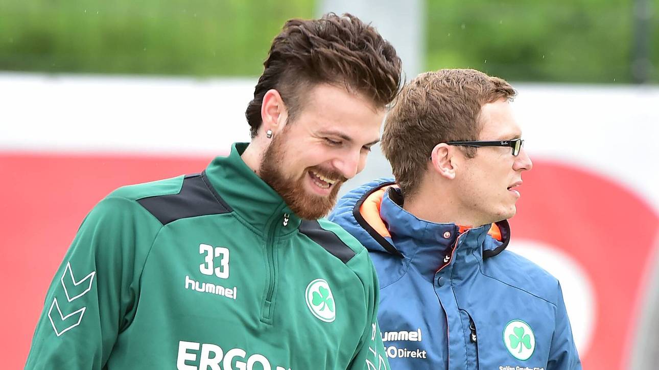 Azemi exklusiv: Der steinige Weg zurück