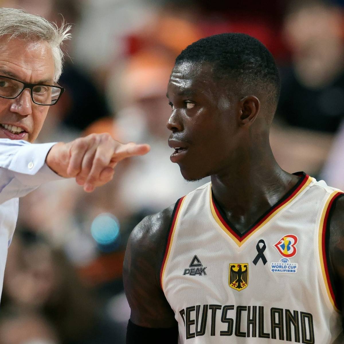 NBA-Star Dennis Schröder führt die deutsche Basketball-Nationalmannschaft als Kapitän zur Heim-Europameisterschaft.