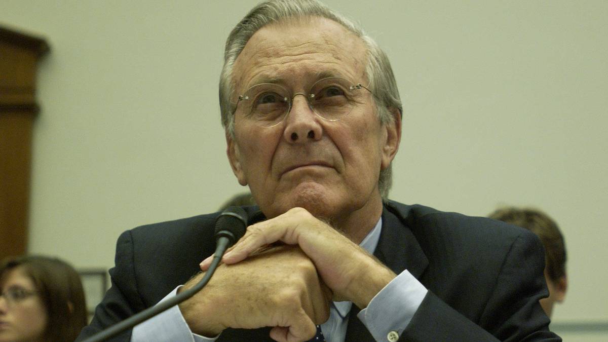 Der frühere US-Verteidigungsminister Donald Rumsfeld bei einer Anhörung zum Fall Tillman