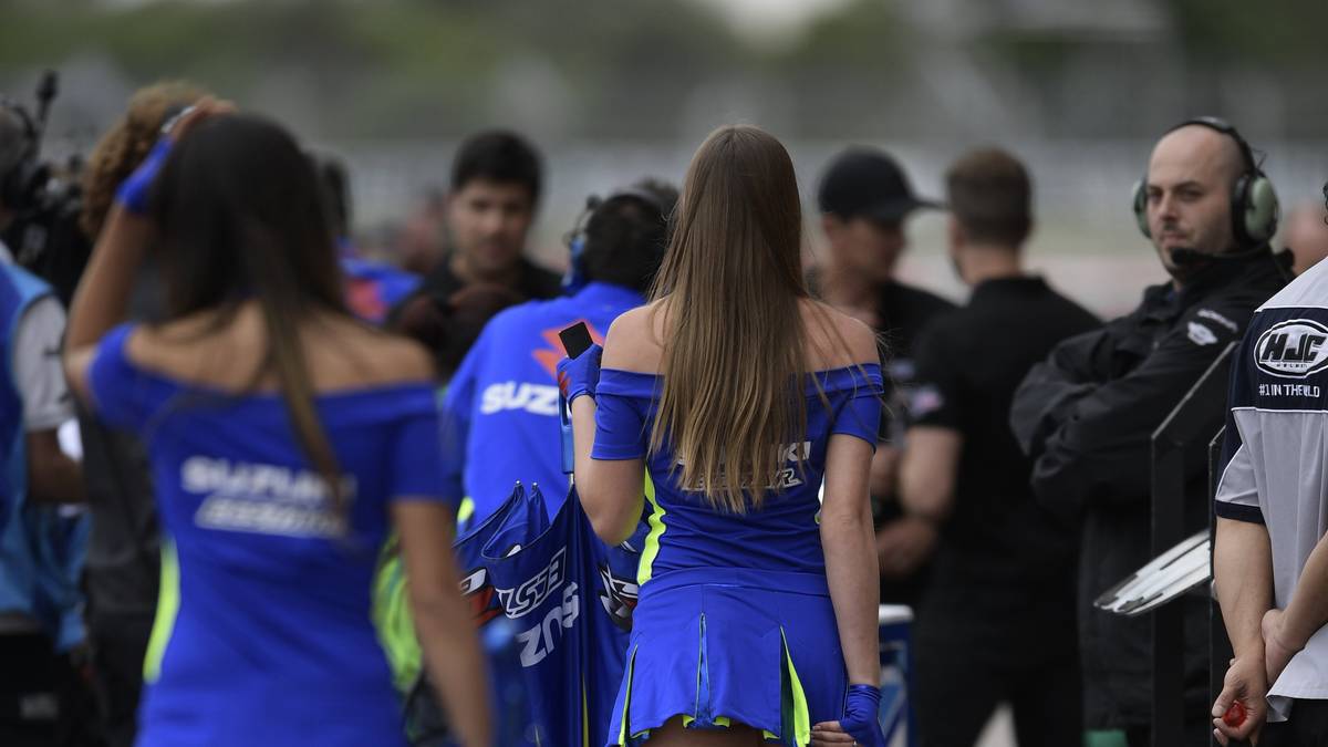 Argentinien (MotoGP): Erschreckend profillos präsentieren sich die Grid Girls im Motorsport begeisterten Argentinien. Irgendwas zwischen Stöckelschuhen...