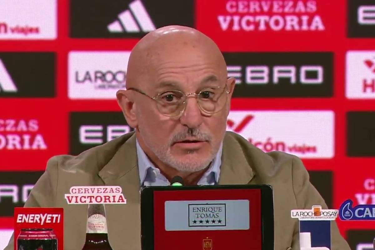 Luis de la Fuente blickt auf seine gemeinsame Zeit mit Xabi Alonso zurück und erkennt früh das Trainerpotenzial. Nun wünscht er dem neuen Real-Coach viel Erfolg in LaLiga.