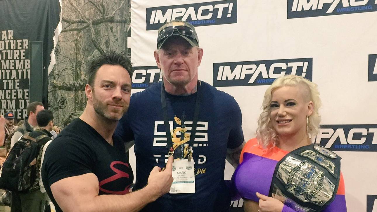 Taker zeigt sich auf Waffenmesse