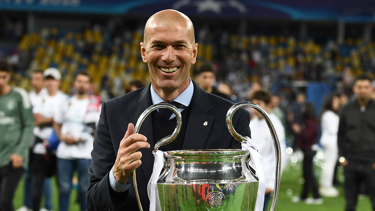 PLATZ 16: ZINEDINE ZIDANE (9 Titel) - Räumte schon auf seiner ersten Station als Trainer im Profibereich voll ab, gewann binnen zweieinhalb Jahren bei Real Madrid stolze neun Trophäen. Darunter dreimal in Folge die Champions League. Kehrte im März 2019 zu Real zurück