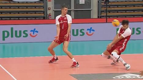 Im Testspiel gegen den Weltmeister kann Deutschland zwei Sätze mithalten, am Ende ist das Team von Vital Heynen zu stark. Doch einen Volltreffer landet Moritz Reichert beim Gegner.