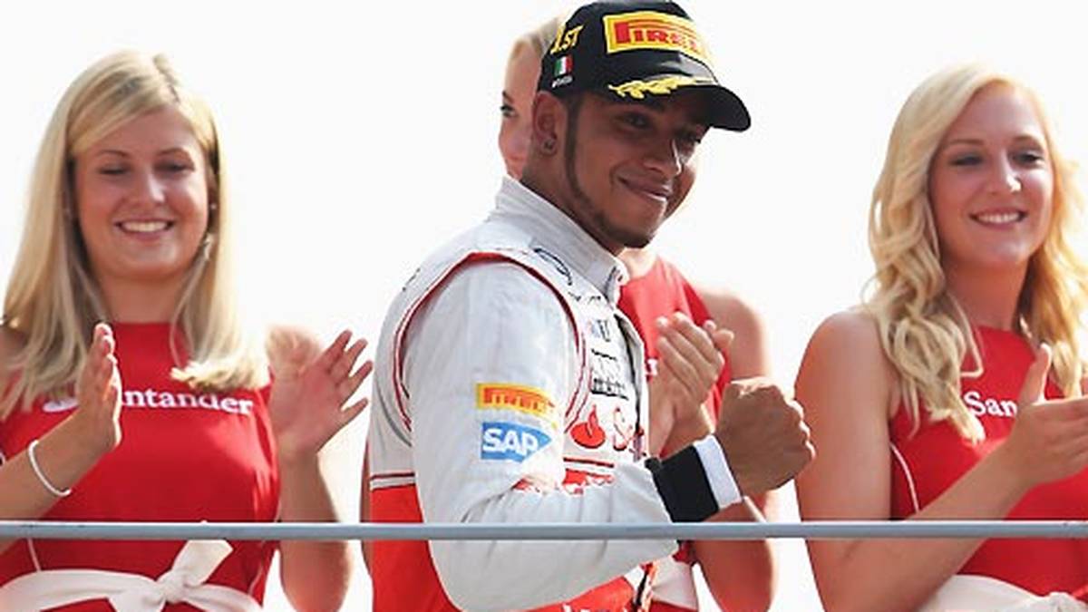 Ein Jahr später durfte sich Lewis Hamilton als Triumphator von Monza feiern lassen. Sein jetziger Mercedes-Teamkollege Nico Rosberg kam bislang über Platz fünf (2010) nicht hinaus
                  