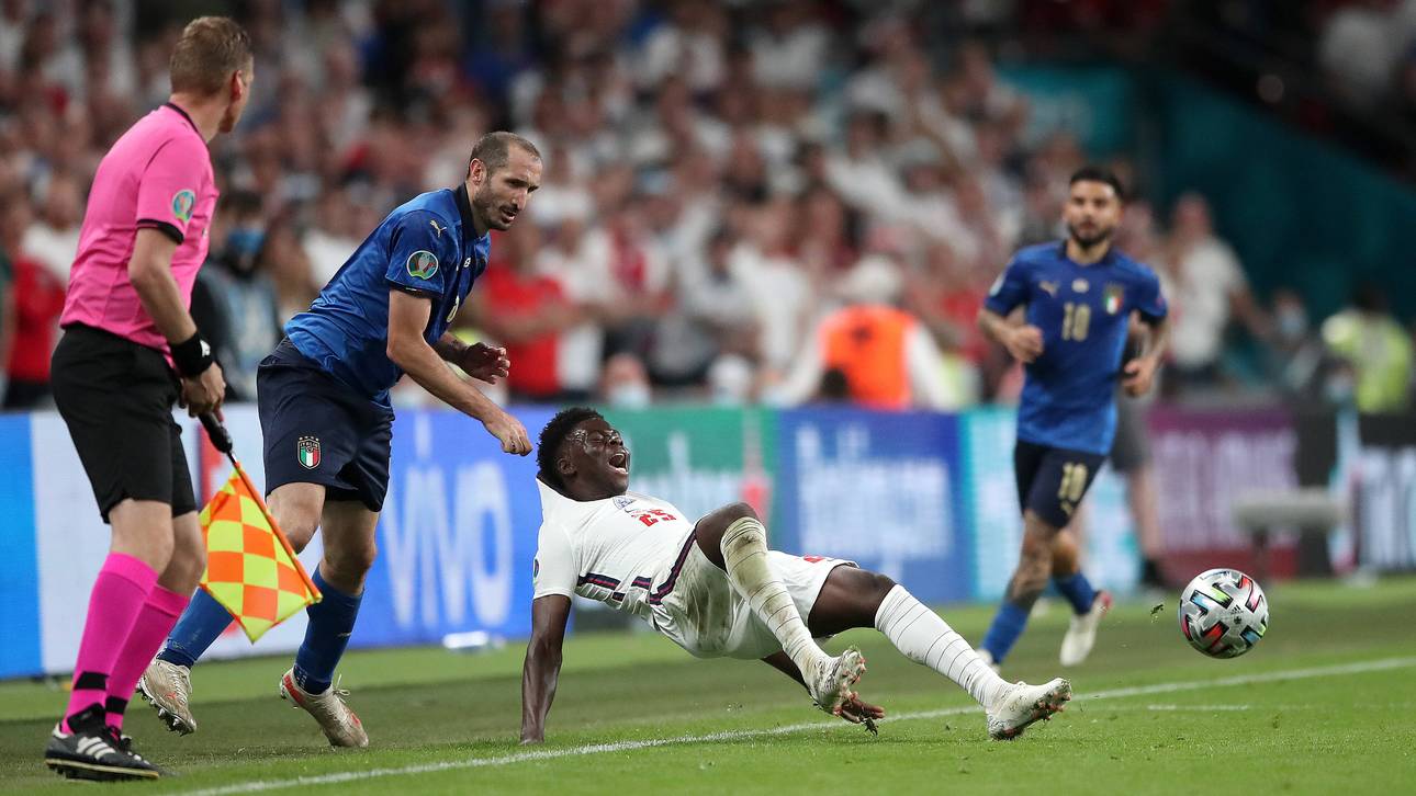 Chiellini lacht über berühmtestes Foul