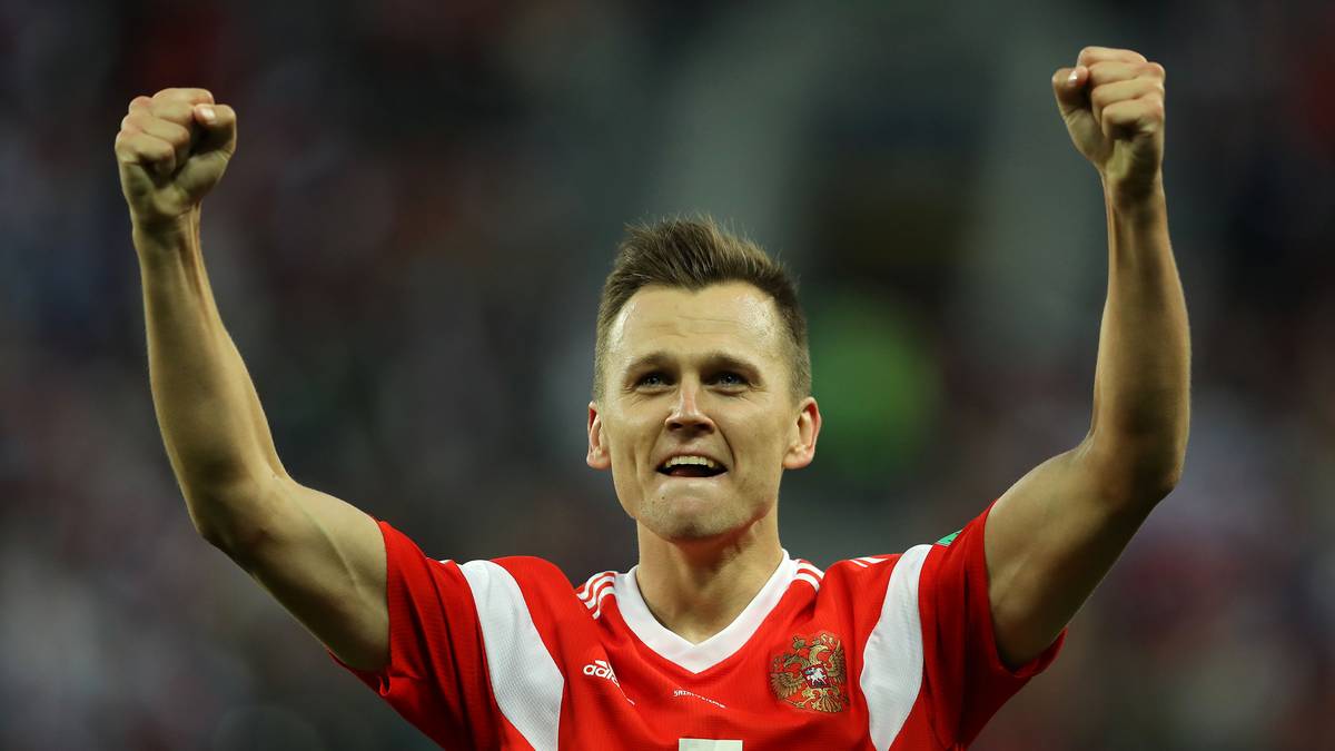 DENNIS TSCHERYSCHEW (RUSSLAND): Drei Tore in zwei Spielen - auch für den russischen Linksfuß hat sich die WM schon bezahlt gemacht. Bei Villarreal hatte der 28-Jährige - auch verletzungsbedingt - eine schwere Saison, weswegen er als Wechselkandidat gilt. Dank seiner Auftritte sollte sich problemlos ein neuer Arbeitgeber finden