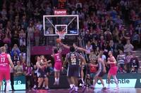 Die Highlights der Partie VTelekom Baskets Bonn - ALBA BERLIN aus der Basketball-Bundesliga im Video.