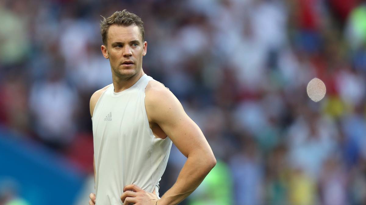 Das blamable WM-Aus konnte auch er nicht verhindern. Sieben Monate hatte er vor der WM kein Pflichtspiel gemacht und an seinem Mittelfußbruch laboriert. Am Ausscheiden trifft Neuer keine Schuld, doch andere Torhüter glänzen bei der Weltmeisterschaft mehr als der DFB-Star