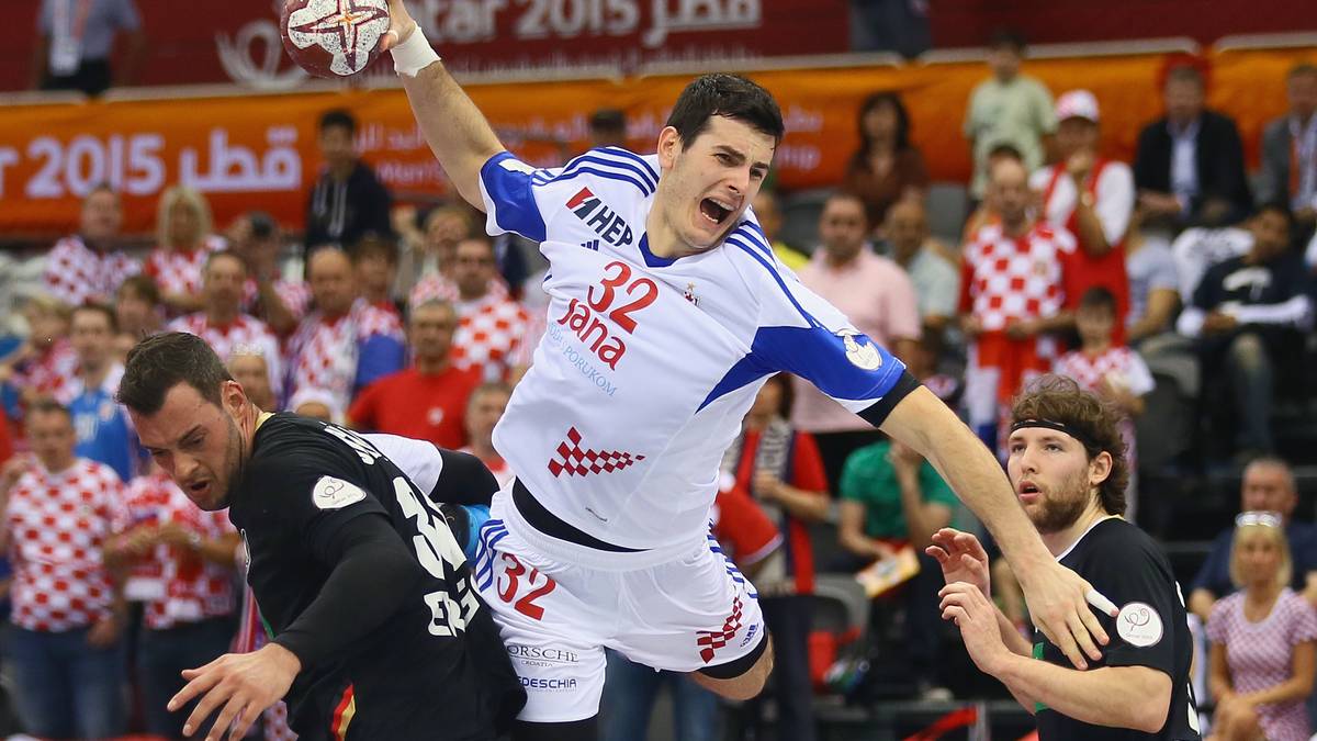 Auch in der zweiten Halbzeit rollen die Angriffe der Kroaten auf das deutsche Tor zu. Vom zwischenzeitlichen 13:13-Ausgleich lassen sie sich nicht beirren. Ivan Sliskovic erzielt einen weiteren Treffer für Kroatien