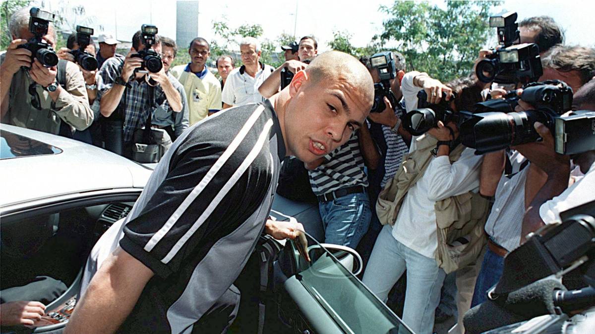 RANG 9 - RONALDO (Fußball): Das "Phänomen" war einer der besten Stürmer der Welt. Im November 1999 zog sich der damals 23-Jährige eine schwere Knieverletzung zu