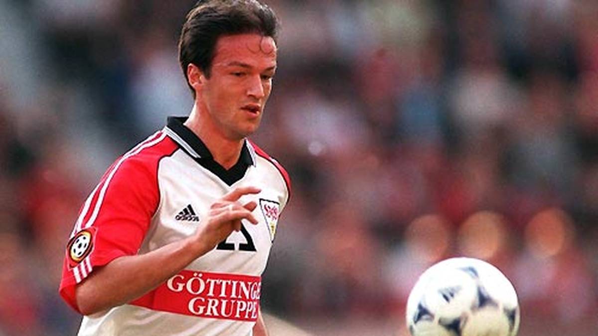 Bobic kommt über die Stationen TSF Ditzingen und Stuttgarter Kickers zum VfB Stuttgart