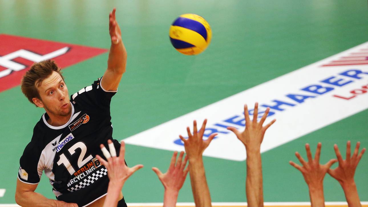 Berlin stürmt ins Halbfinale