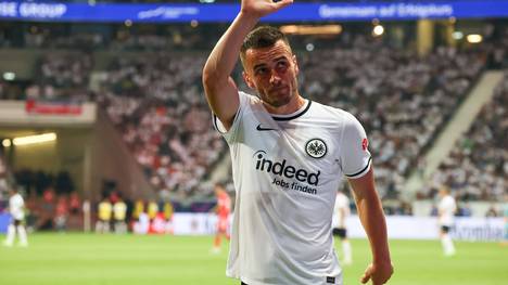 Trennen sich die Wege von Filip Kostic und Eintracht Frankfurt in diesem Sommer? Juventus Turin buhlt immer intensiver um den Serben. War die Ehrenrunde gleichbedeutend mit dem Abschied?