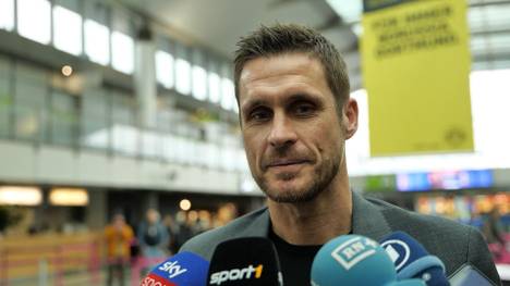 Der BVB ist auf der Außenverteidigerposition wenig breit aufgestellt. Wird es deshalb im Winter einen Transfer geben? Sportdirektor Sebastian Kehl bezieht Stellung.