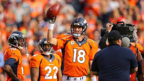  Star-Quarterback Peyton Manning von den Denver Broncos bricht erneut einen Rekord