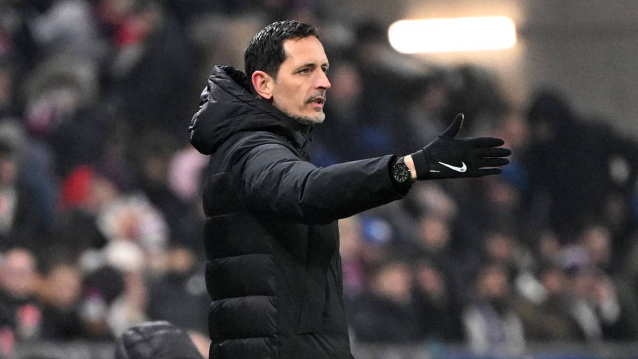 Eintracht-Trainer Dino Toppmöller hat in Lyon eine Rote Karte nach dem Schlusspfiff kassiert