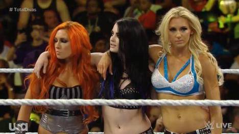 Die Submission Sorority WWE Paige Becky Lynch Charlotte