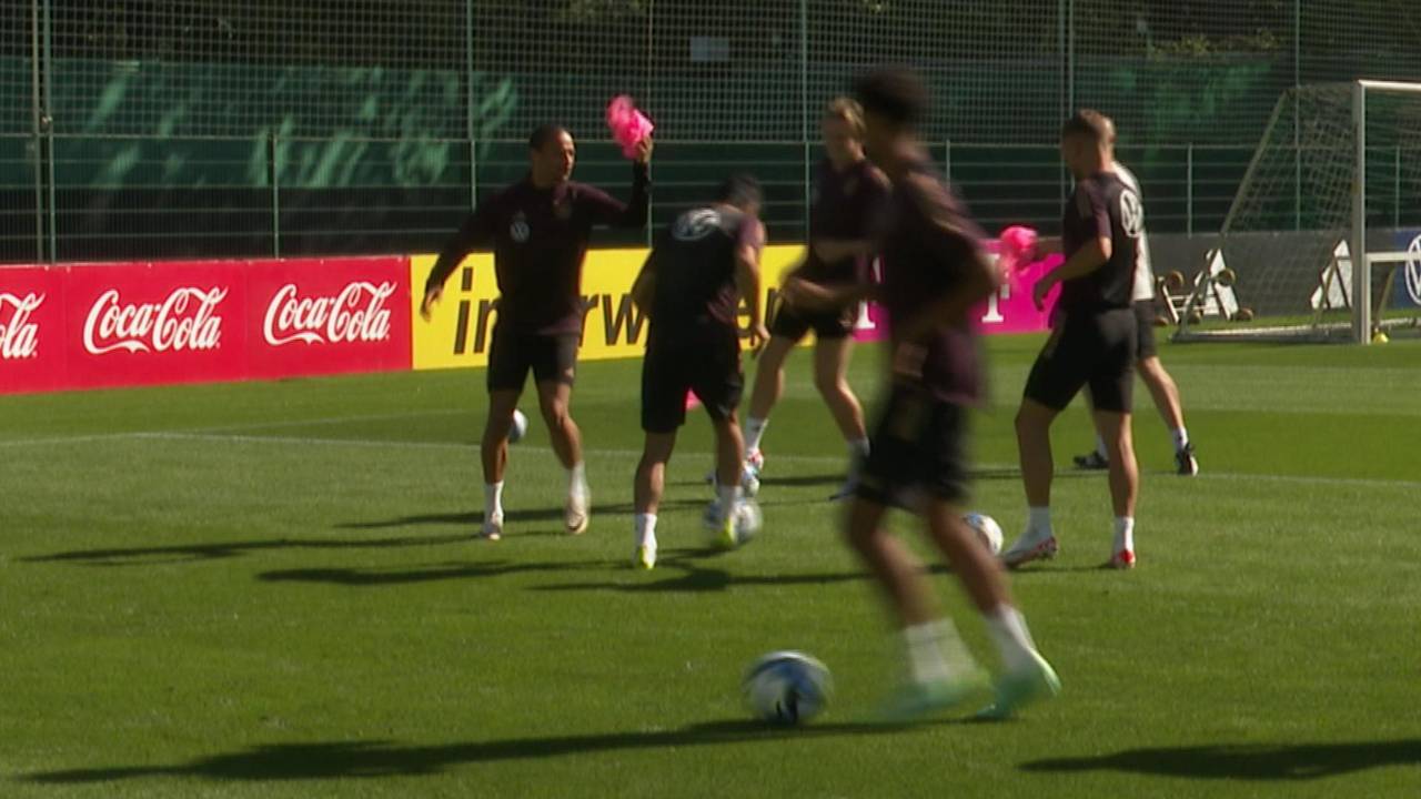 Gosens mit blauem Auge auf der DFB-PK
