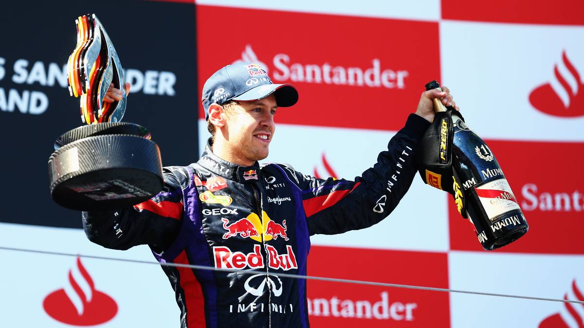 Zum Abschied 2013 gibt es noch einmal einen Heimsieg: Sebastian Vettel gewinnt im Red Bull knapp vor Kimi Räikkönen und präsentiert den deutschen Fans zum Königsklassen-Abschied einen Feel Good Moment