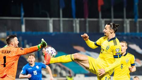 Zlatan Ibrahimovic leitet den Sieg der Schweden ein