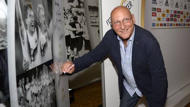 Gladbach Torwart Legende Wolfgang Kleff Feiert 70geburtstag - 