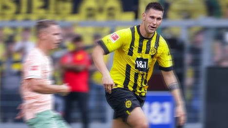 Borussia Dortmund verliert spektakulär mit 2:3 gegen den Bundesliga-Aufsteiger Werder Bremen. Insbesondere Niklas Süle gab bei seinem Bundesliga-Debüt für den BVB alles andere als eine gute Figur ab.