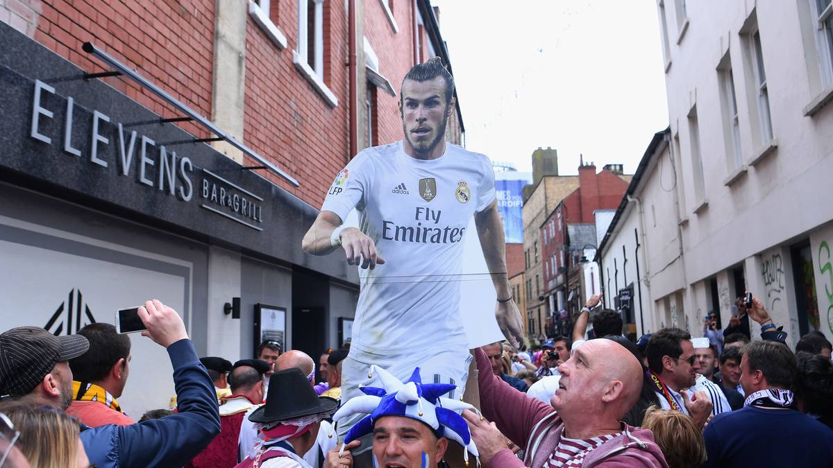 An Gareth Bale führt dabei kein Weg vorbei. Für den gebürtigen Waliser ist das Finale ein Heimspiel. Der Stürmer fehlte zuletzt allerdings wegen einer Wadenverletzung, muss deshalb erstmal auf der Bank Platz nehmen