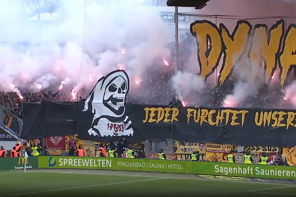 Energie Cottbus und Dynamo Dresden trennen sich im Topspiel 1:1. Dabei ziehen die Dresden Fans eine große Show ab, eine Chance wird Cottbus zum Verhängnis. 