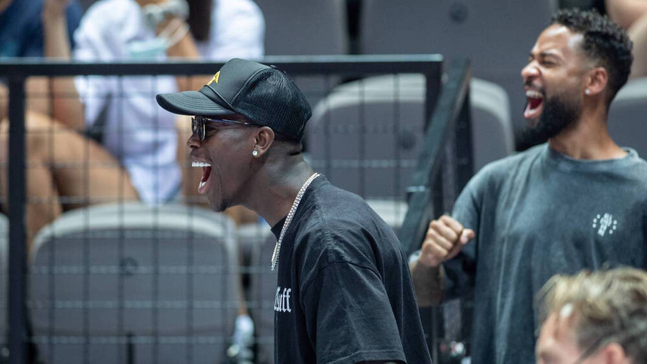 Auch bei NBA-Star Dennis Schröder als Zuschauer in der Arena kam Jubel auf