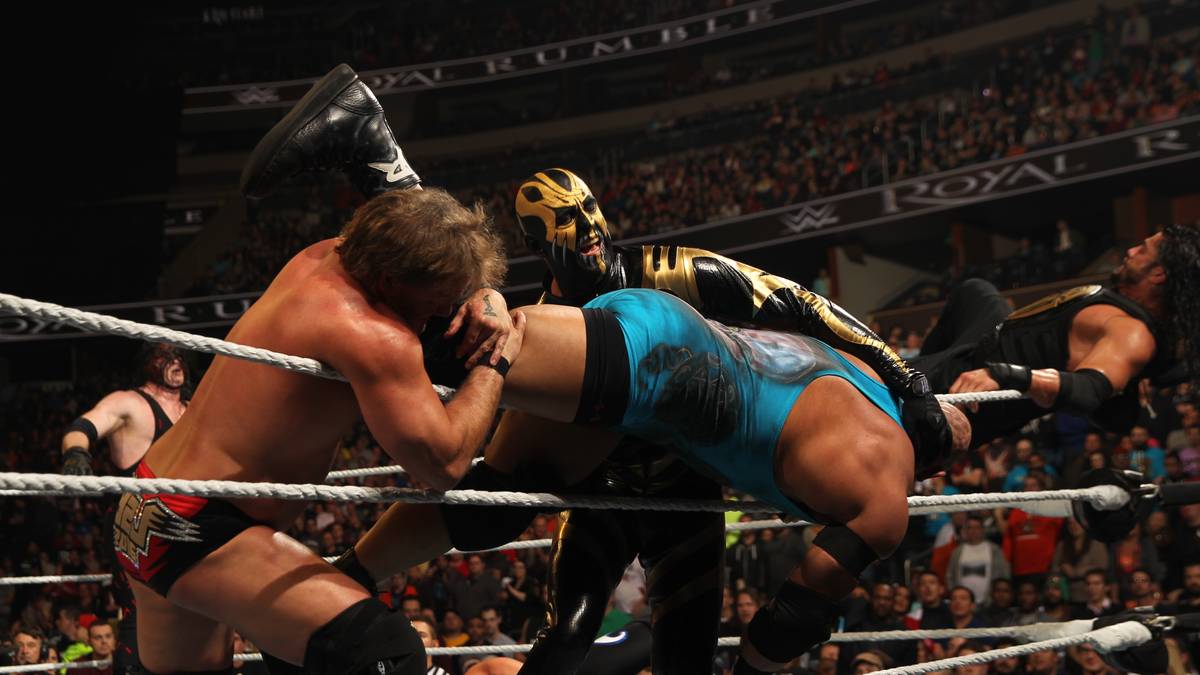 In der Nacht zum Montag ist es wieder so weit. Bei WWE steigt die Traditionsveranstaltung Royal Rumble, das namensgebende 30-Mann-Match ist der erste Höhepunkt des WWE-Jahres - und immer wieder ein Anlass, zu dem Überraschungen aus dem Hut gezaubert werden