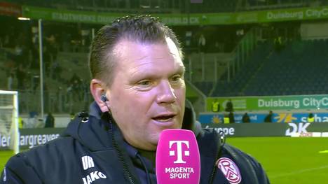 Beim Derby zwischen Duisburg und Essen kommt es zu zahlreichen Schmähgesängen. RWE-Trainer Uwe Koschinat rechnet nach dem Match mit den Fans ab. 