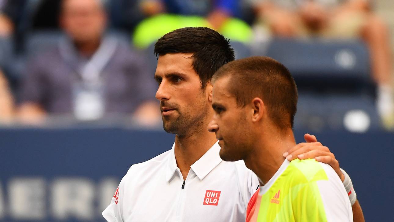 Djokovic profitiert wieder von Aufgabe