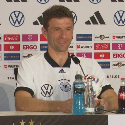 Müller hofft noch auf Besuch seiner Frau bei der WM