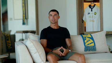 Cristiano Ronaldo spricht im Interview über die Entscheidung, seinen Vertrag in Saudi-Arabien bei Al-Nassr zu verlängern.