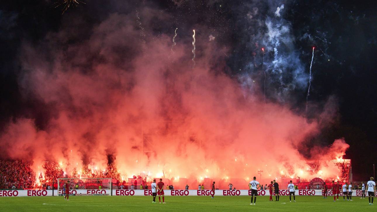 Saftige Pyro-Strafe für Bayern