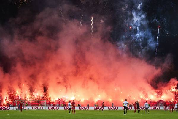 Saftige Pyro-Strafe für Bayern