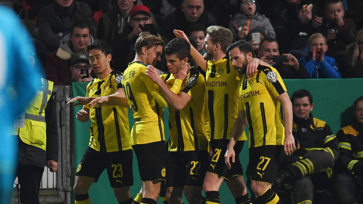 Neun Minuten nach dem Führungstor macht Andre Schürrle alles klar und vollstreckt zum 2:0. Dortmund kann für das Halbfinale planen