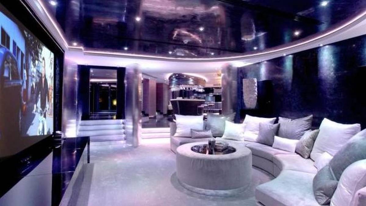 Stichwort Fernsehen: Dazu lädt auch diese kuschelige Lounge ein