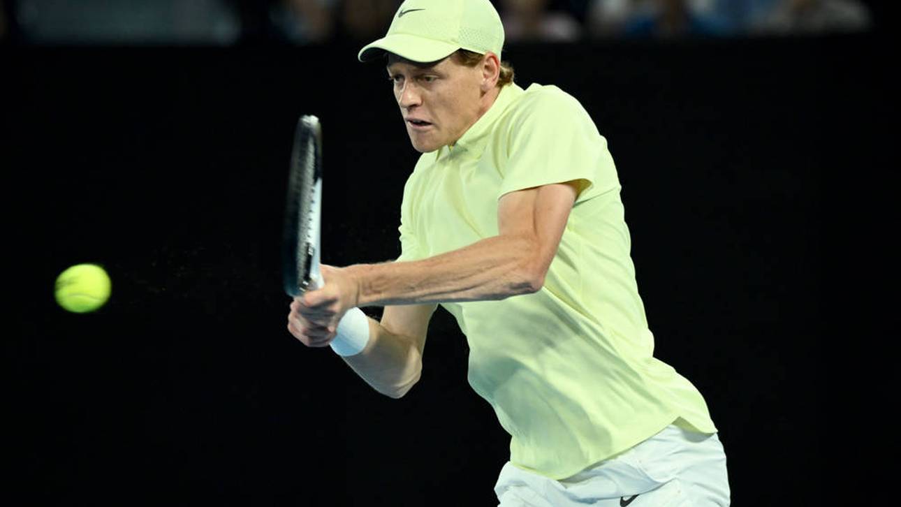 Sinner trumpft nach Qual auf