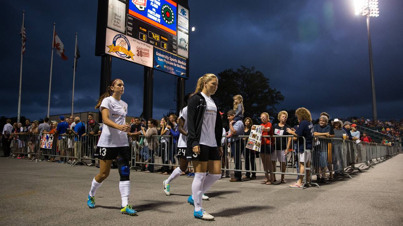 Sauerstofftanks für Fußballerinnen