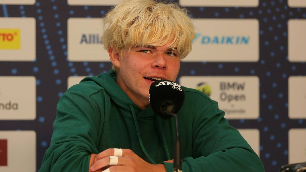 Tennis-Aufsteiger erklärt Namensänderung