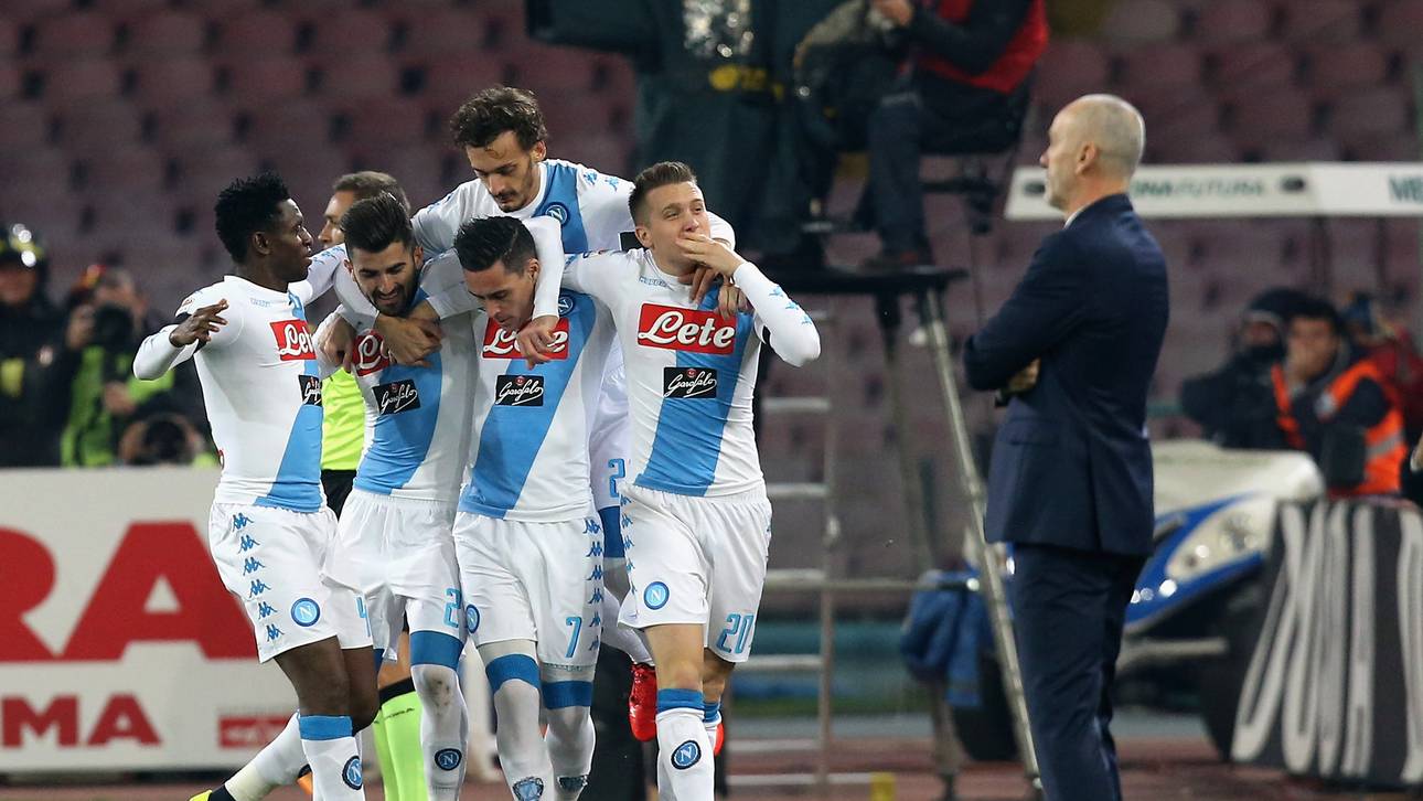 Neapel schießt Inter Mailand ab