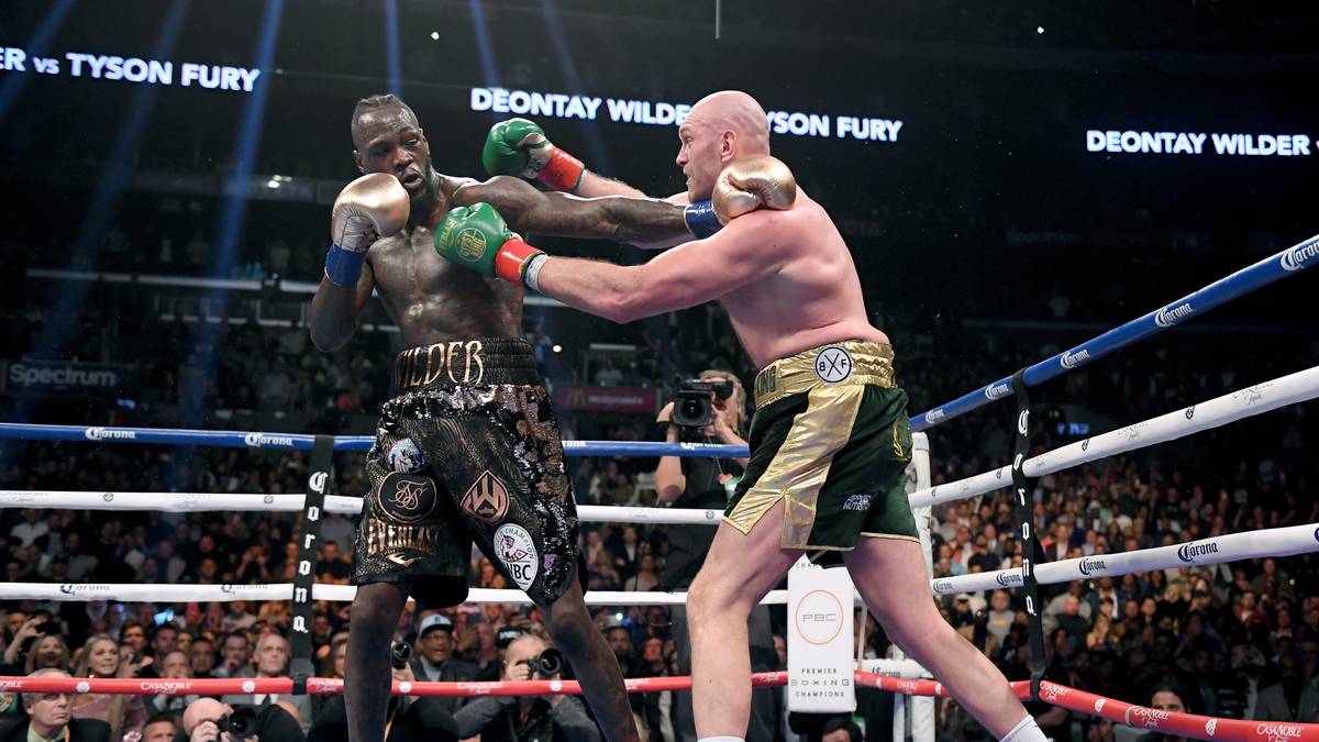 Los Angeles Daily News (USA): "Laut Punktzettel war es ein Unentschieden. Aber Fury war der Sieger im Staples-Center. Der Engländer dominierte das Titelmatch, aber Wilders zwei Knockdowns brachten ihm ein Unentschieden"