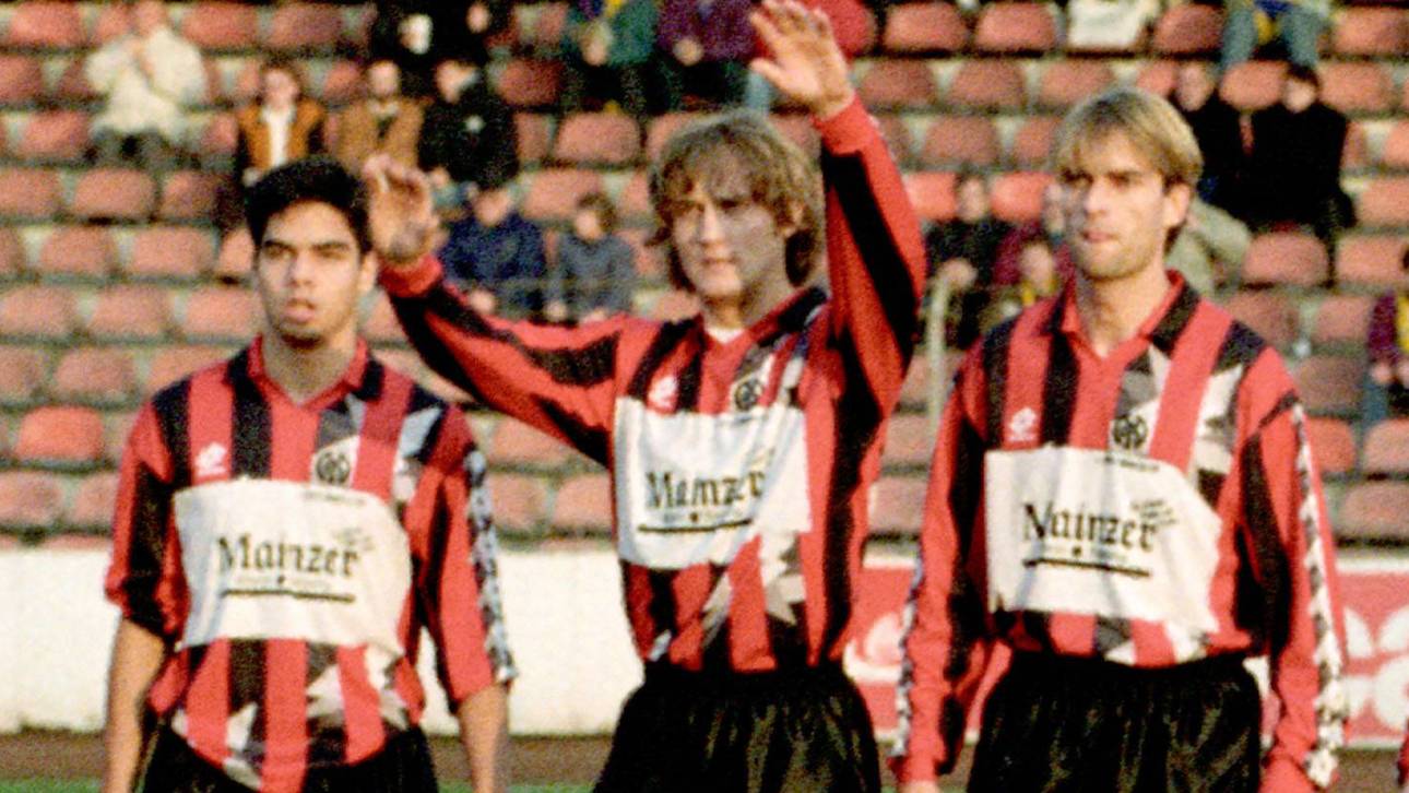 David Wagner (l.) und Jürgen Klopp (r., mit Vlado Kasalo) als Mainzer Teamkollegen 1992