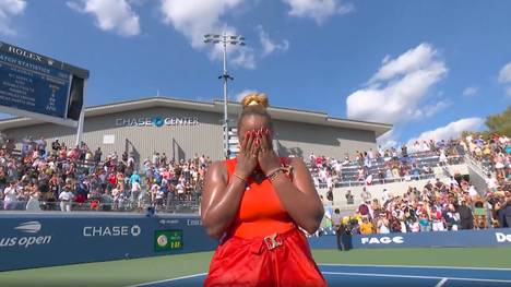 Taylor Townsend bezwingt in der dritten Runde der US Open überraschend die Russin Diana Shnaider. Danach kommen bei der US-Amerikanerin viele Emotionen hoch.